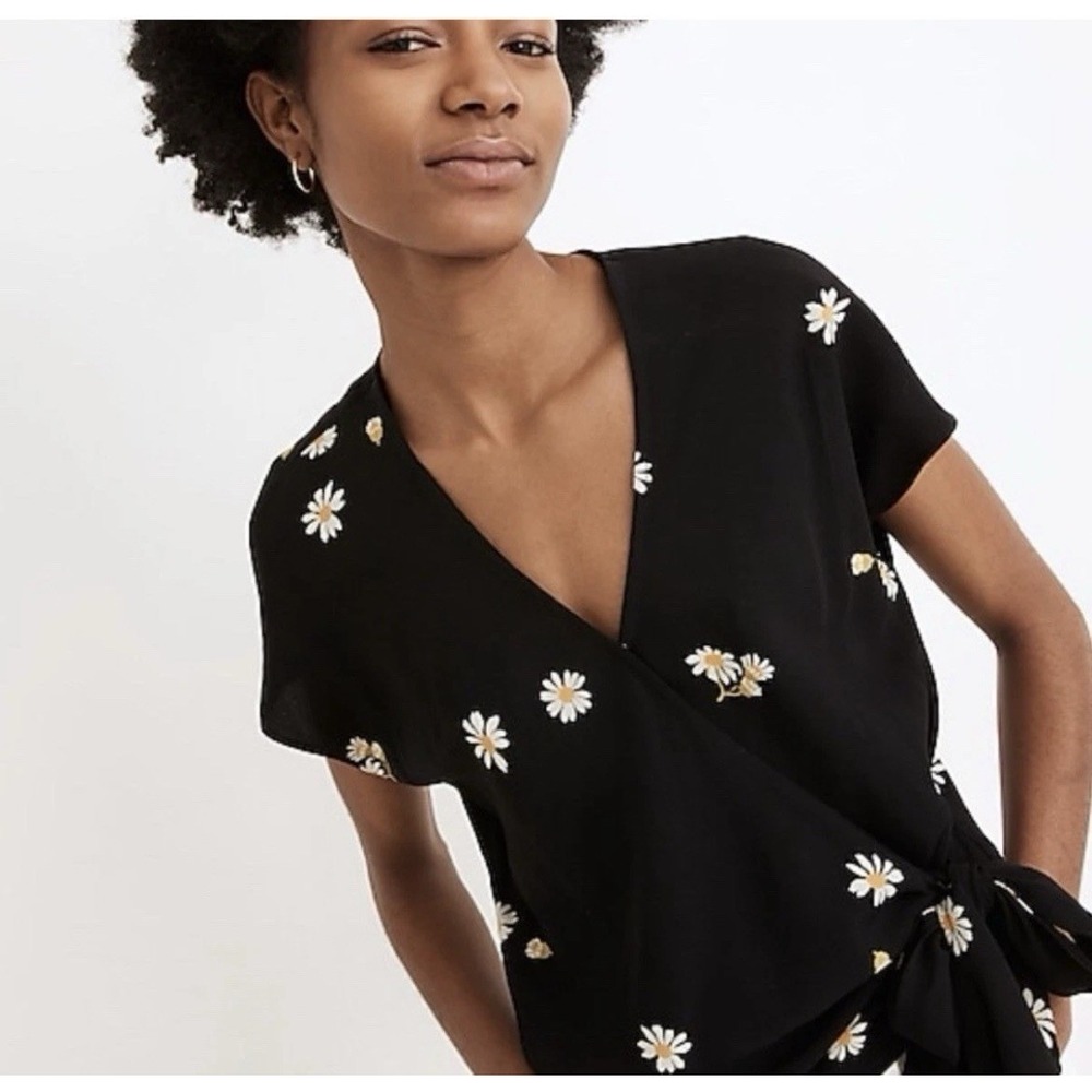 Madewell Blouse Women's XL Black Daisy Floral Wrap Tie Waist Short Sleeve Top